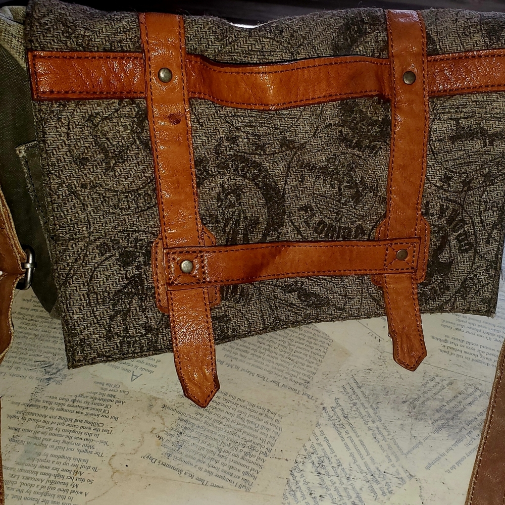 Mona B cross body bag